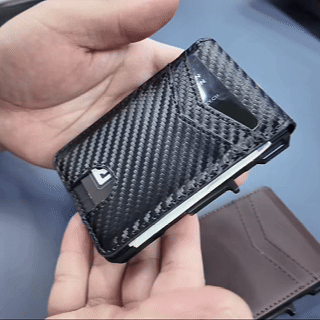 UNUMZEKKA™ Minimalist Wallet - Maximum Capacity. Minimal Footprint.