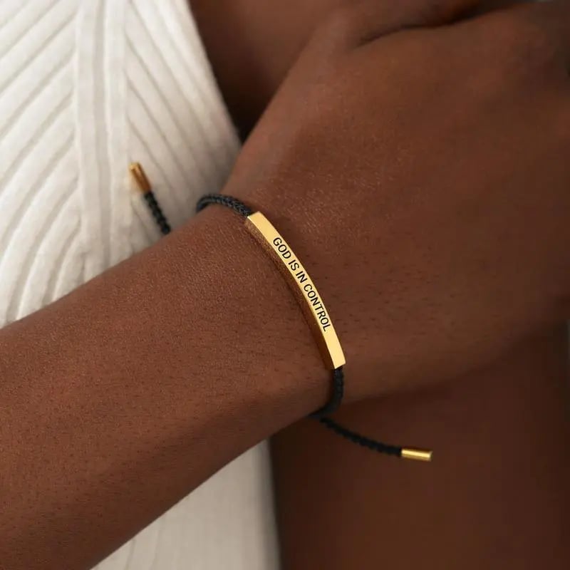 🙏 Find Strength in Faith ✨ God is in Control Bracelet – A Daily Reminder of Peace and Hope 💖